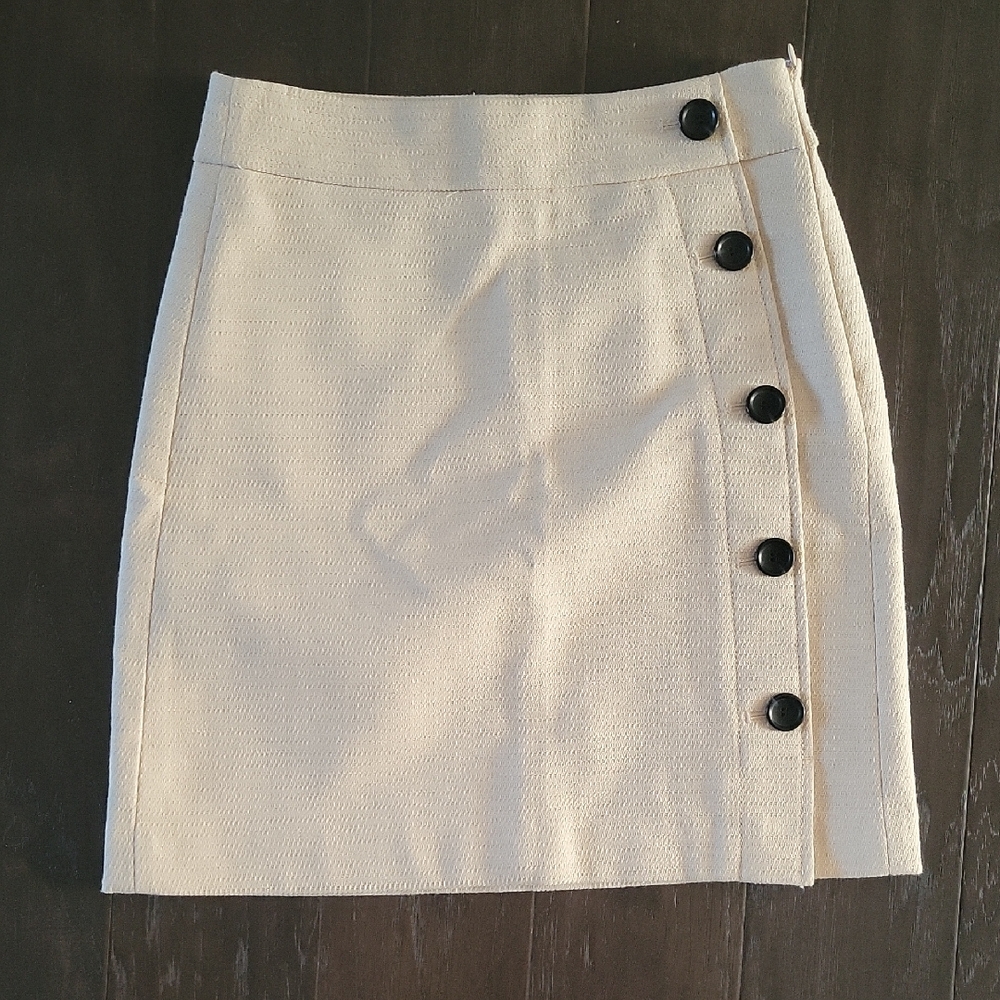 Ann Taylor Cream Asymmetrical Pencil Mini Skirt NWOT